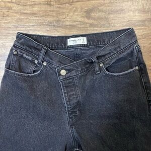 Abercrombie Dad High Rise Crossover Jeans